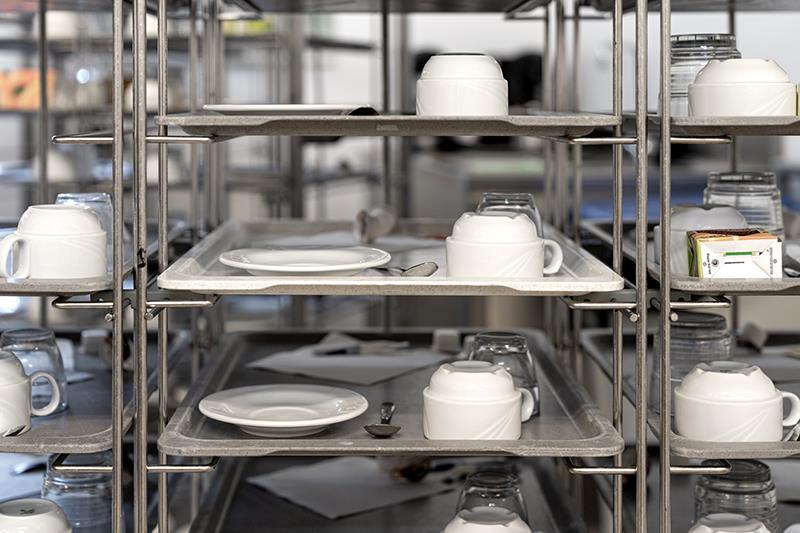 Lightweight trays for a happy service